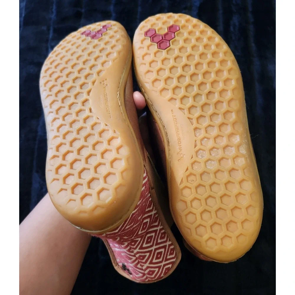 VIVOBAREFOOT Women's Nepal L Leather Walking Shoe 38L EU / 7.5-8 Women's